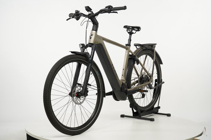 CUBE Kathmandu Hybrid Pro 625