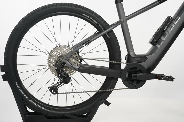 CUBE Reaction Hybrid Race 750