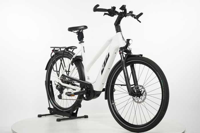 KTM Cento 10 Plus