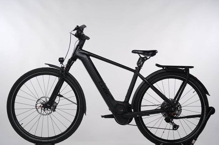 Cube Kathmandu Hybrid SLT 750