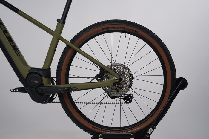 CUBE Reaction Hybrid Race 750