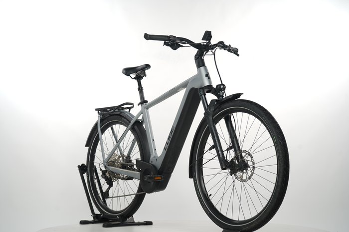 CUBE Kathmandu Hybrid SLX 750