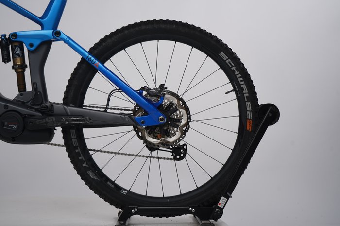 CUBE Stereo Hybrid 160 HPC Actionteam 750 27.5