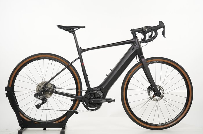 Giant Revolt E+