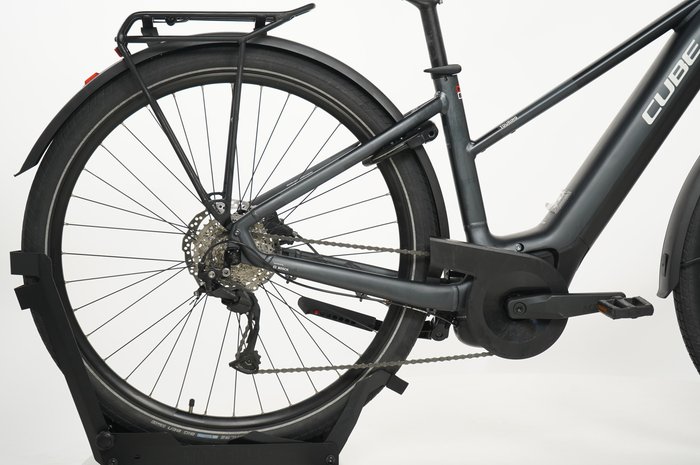 CUBE Touring Hybrid ONE 625