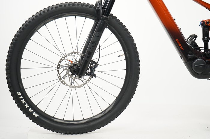 Giant Trance E