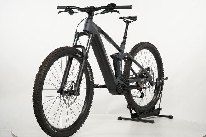 CUBE Stereo Hybrid 140 HPC Race 750