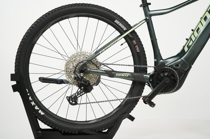 Giant Fathom E+1