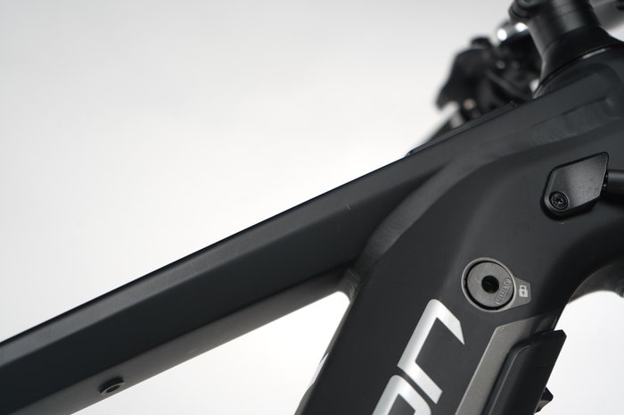 Centurion Backfire Fit E R860i EQ