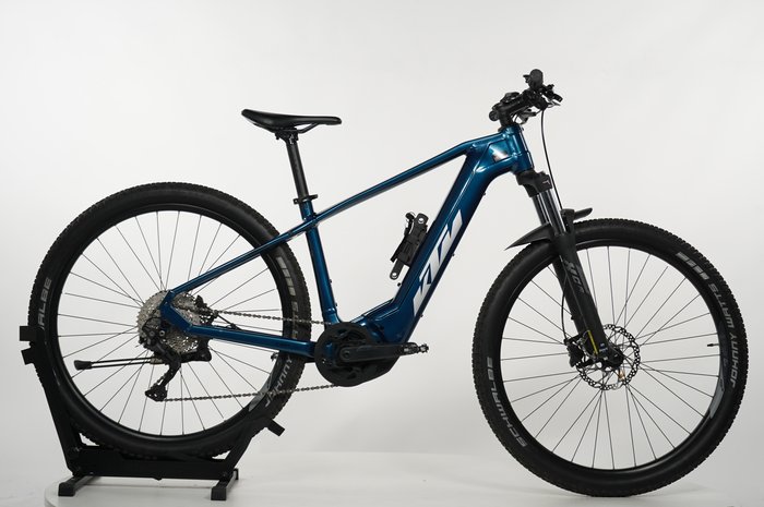 KTM Macina Team 691
