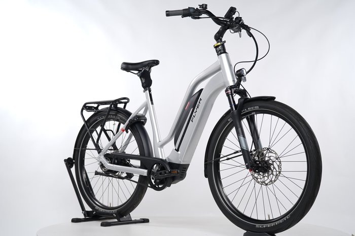 FLYER Upstreet3 7.23