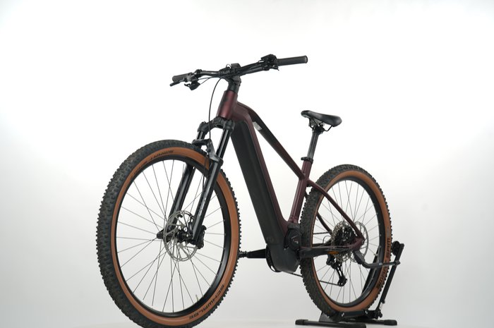 Cube Reaction Hybrid SLX 750