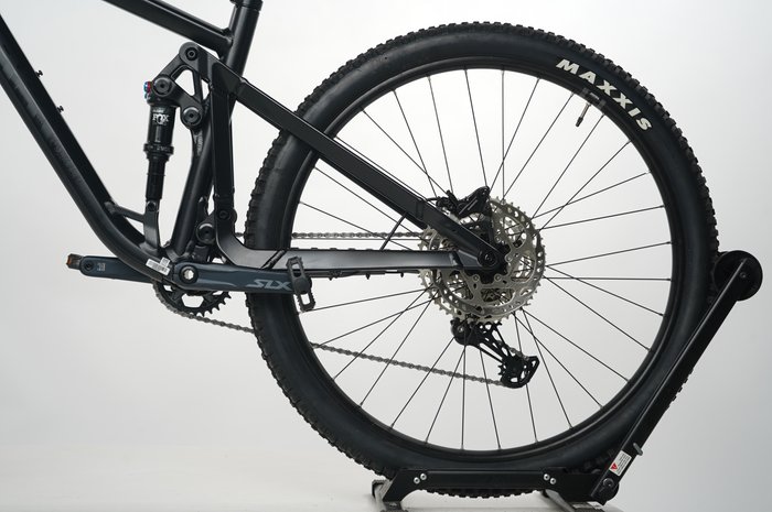 Ghost Riot Trail Essential