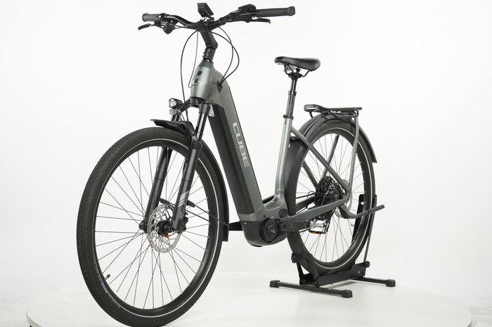 CUBE Kathmandu Hybrid Pro 750