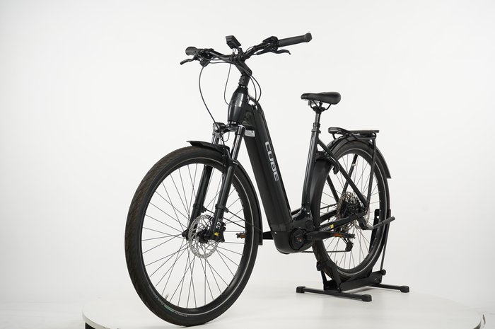 CUBE Kathmandu Hybrid EXC 750