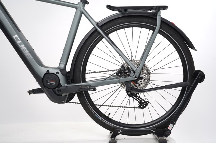 Cube Kathmandu Hybrid Pro 750