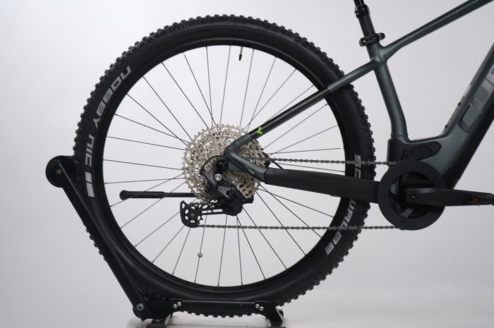 Cube Touring Hybrid Pro 625