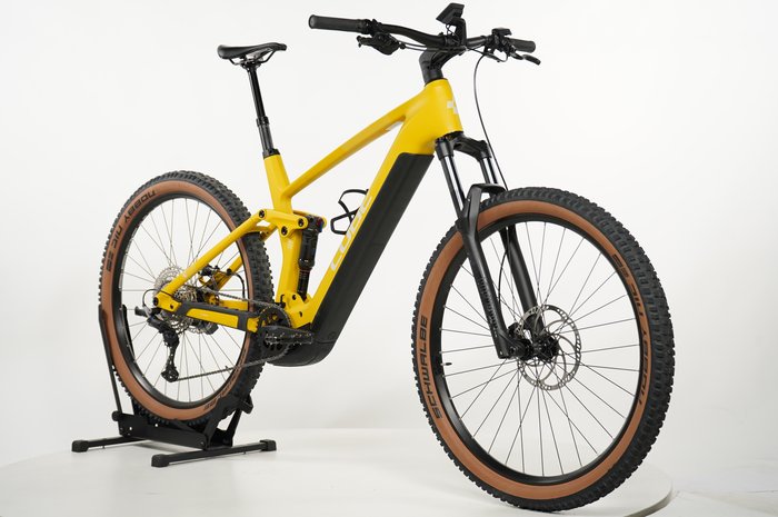 CUBE Stereo Hybrid 140 HPC Pro 750