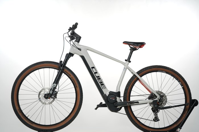 Cube Reaction Hybrid Pro 625