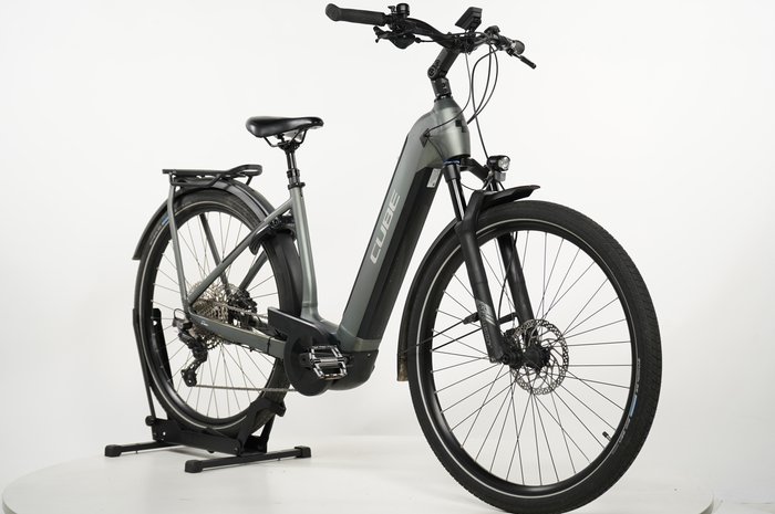 CUBE Kathmandu Hybrid Pro 750