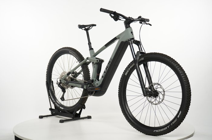 CUBE Stereo Hybrid 140 HPC Pro 750