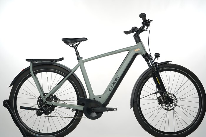 Cube Kathmandu Hybrid ONE 750