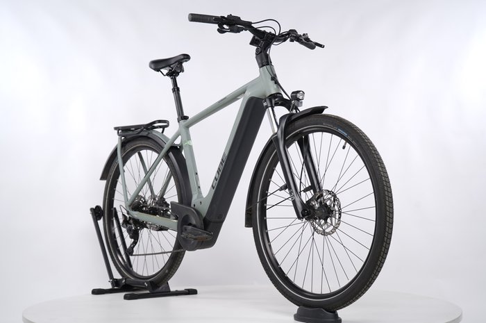 Cube Kathmandu Hybrid ONE 625