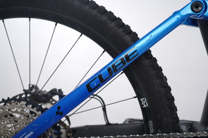 CUBE Stereo Hybrid 160 HPC Actionteam 750 27.5