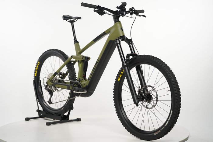 CUBE Stereo Hybrid 160 HPC Race 750 27.5