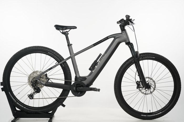 CUBE Reaction Hybrid Race 750