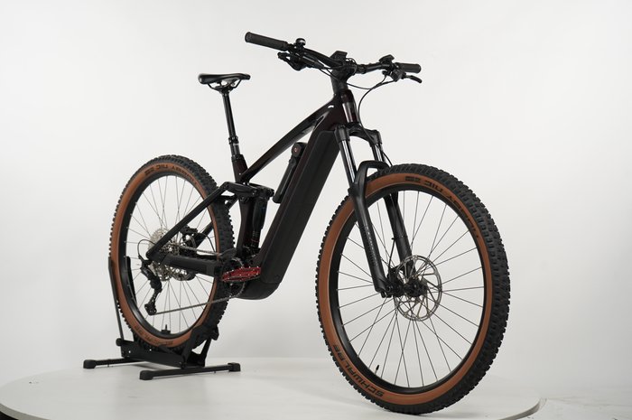 CUBE Stereo Hybrid 140 HPC Race