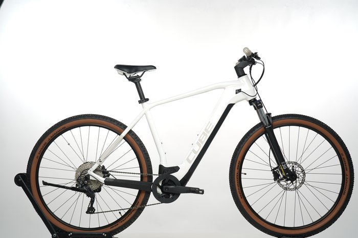 Cube Reaction Hybrid ONE 625