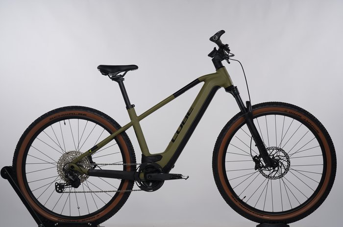 CUBE Reaction Hybrid Race 750