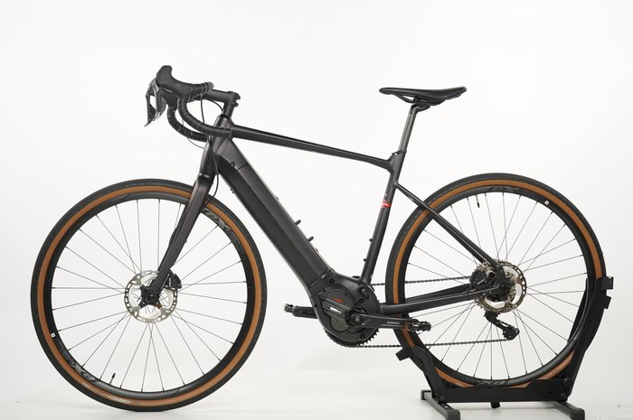 Giant Revolt E+