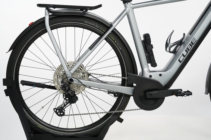 CUBE Kathmandu Hybrid SLX 750