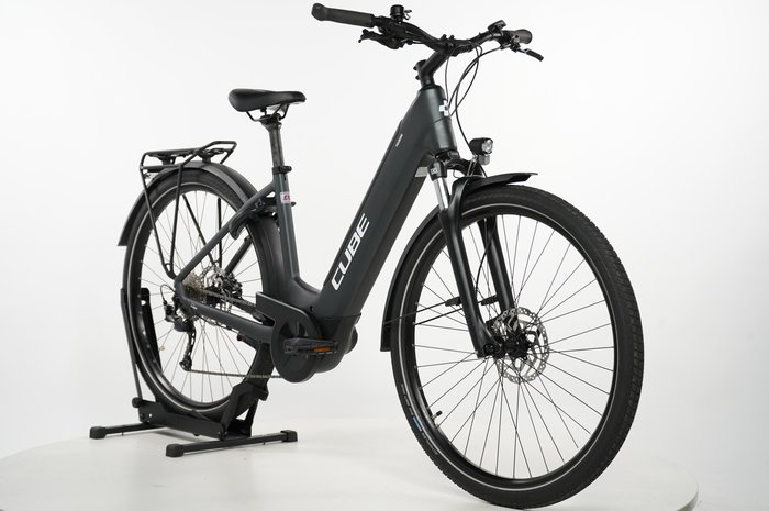 CUBE Touring Hybrid ONE 625