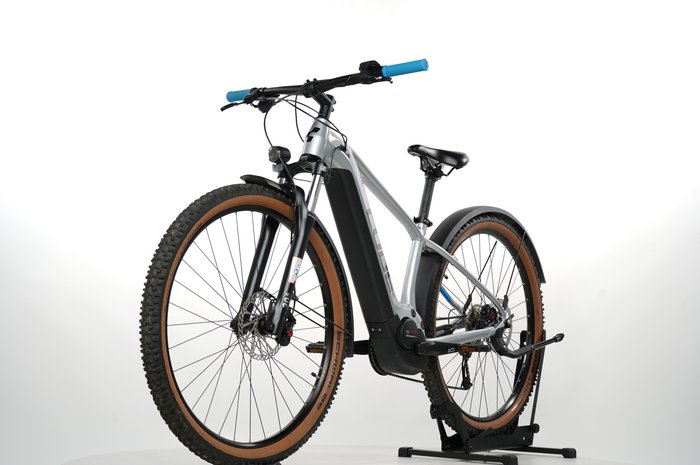 CUBE Reaction Hybrid Performance 500