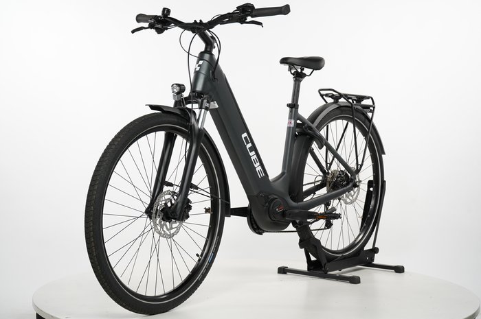 CUBE Touring Hybrid ONE 625