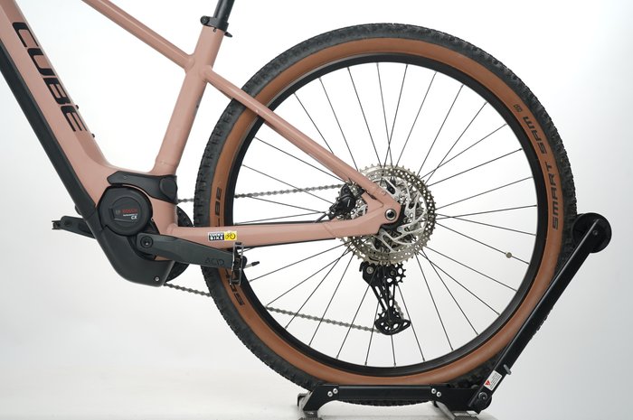 Cube Reaction Hybrid Pro 