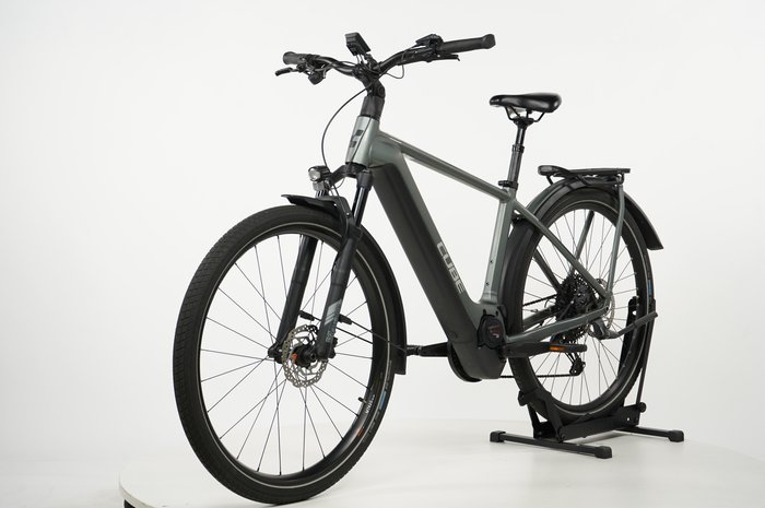 CUBE Kathmandu Hybrid Pro 750
