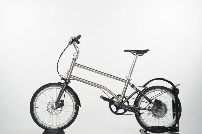 Vello Titan Mountain Drive