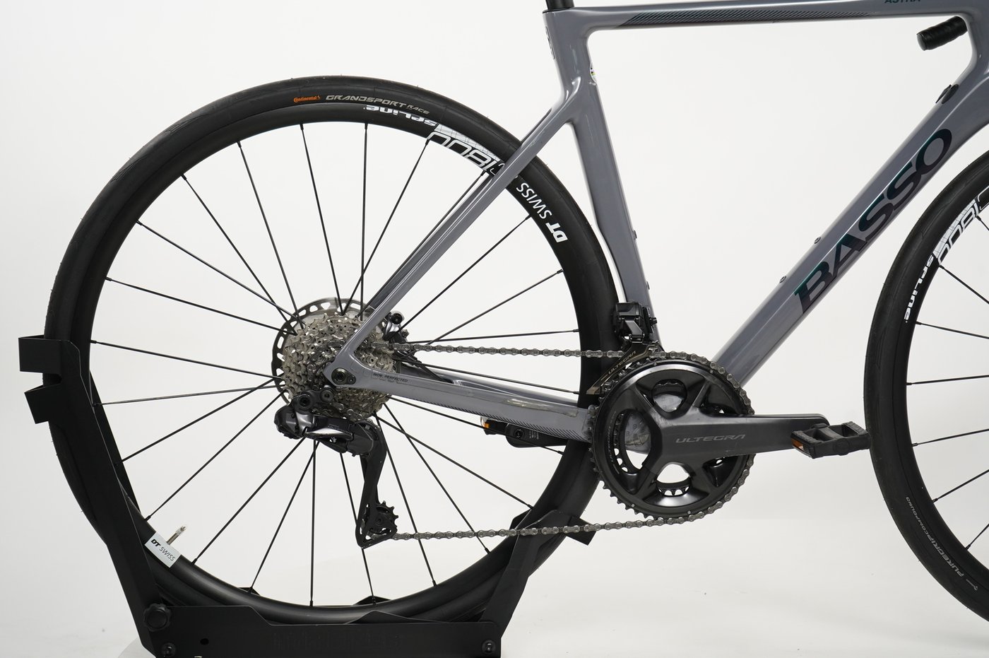 https://images.cdn.europe-west1.gcp.commercetools.com/b8f70299-e4ee-4e48-8388-0bd81b1aed37/img-H3hmEWI1-zoom.jpg