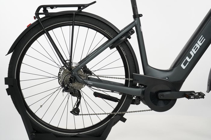 CUBE Touring Hybrid ONE 625