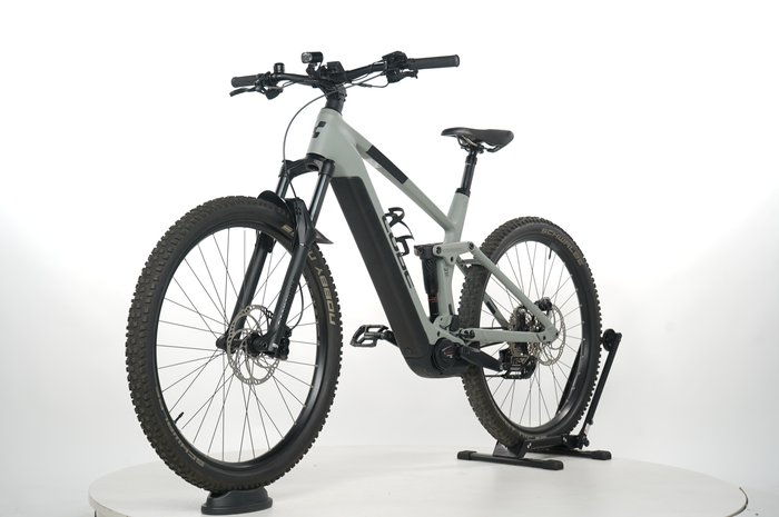 CUBE Stereo Hybrid 140 HPC Pro 750