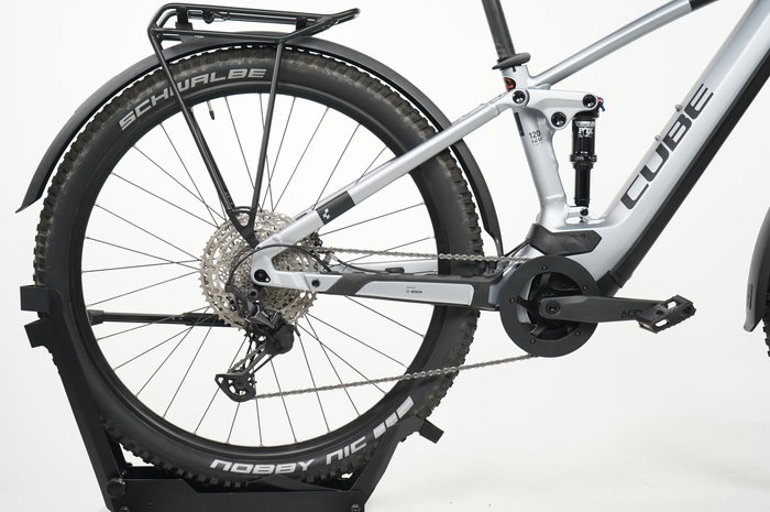 CUBE Stereo Hybrid Race