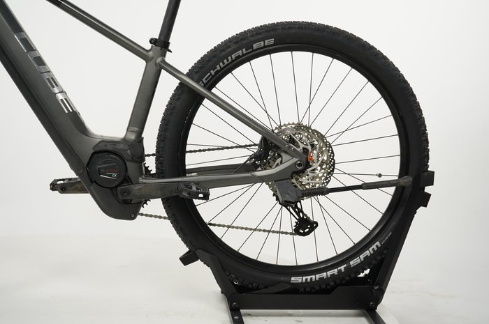 CUBE Reaction Hybrid Race 750