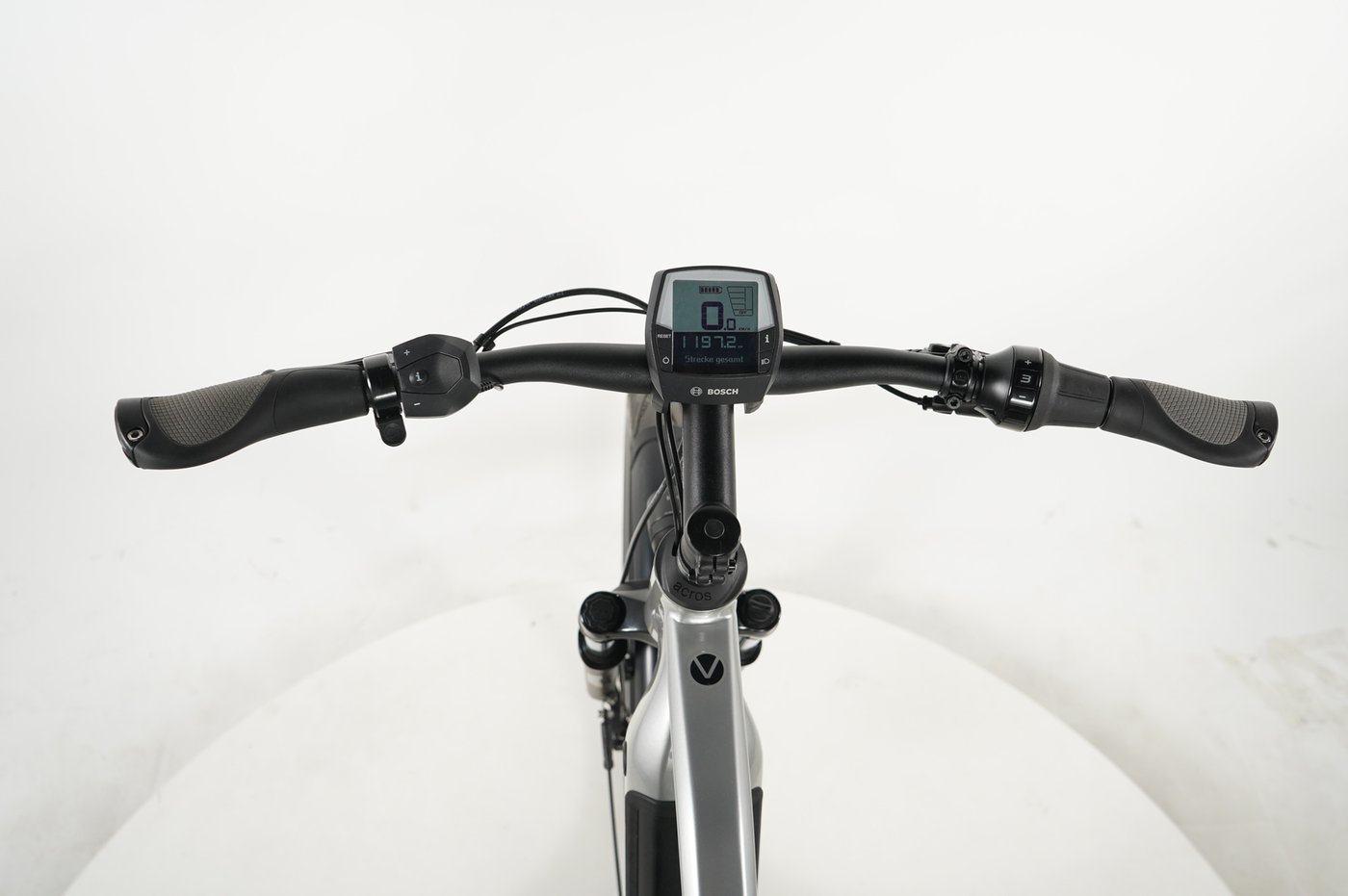 https://images.cdn.europe-west1.gcp.commercetools.com/b8f70299-e4ee-4e48-8388-0bd81b1aed37/img-I_fcL1Yn-zoom.jpg