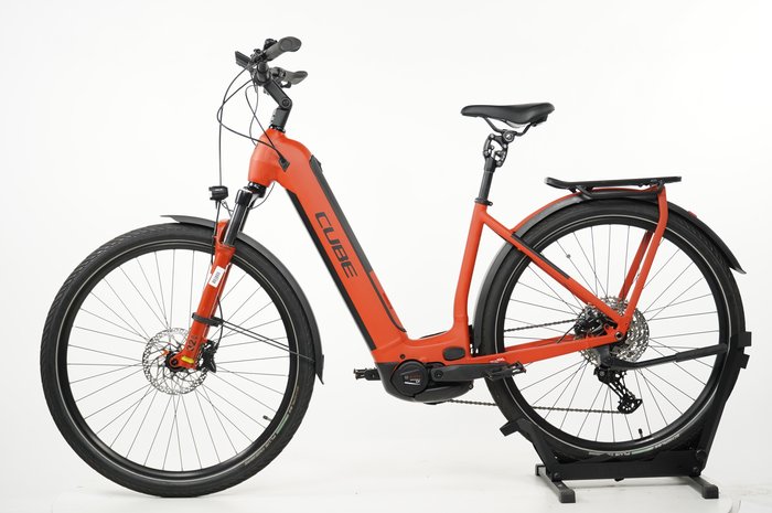 CUBE Kathmandu Hybrid EXC 750