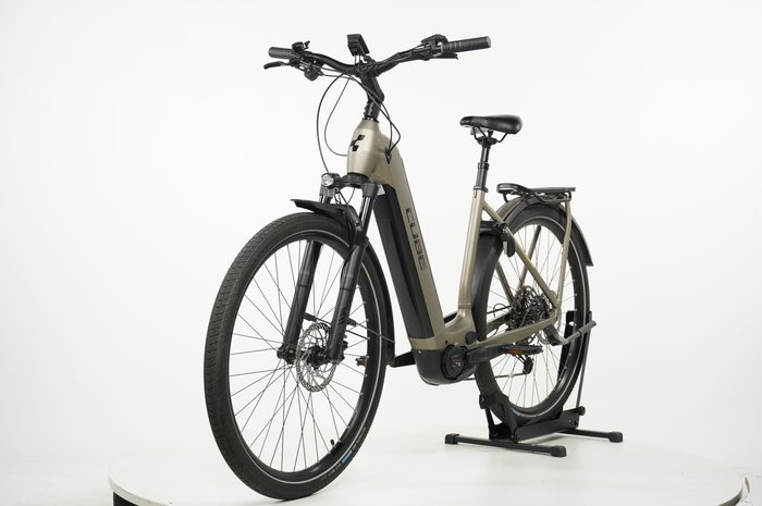 CUBE Kathmandu Hybrid Pro 750 Easy Entry