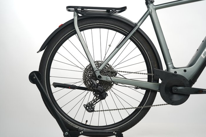 Cube Kathmandu Hybrid Pro 750